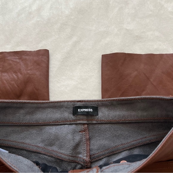 EXPRESS Straight Super High Rise Crop Brown Vegan Faux Leather Pant - Picture 4 of 6
